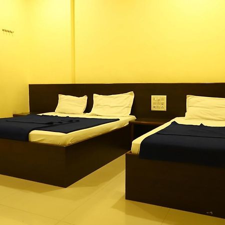 Sai Madhavi Palace Hotel Shirdi Extérieur photo