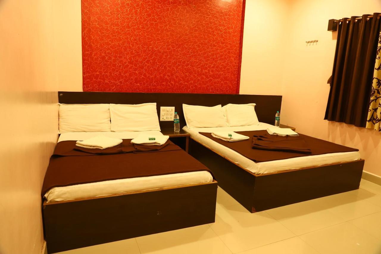 Sai Madhavi Palace Hotel Shirdi Extérieur photo