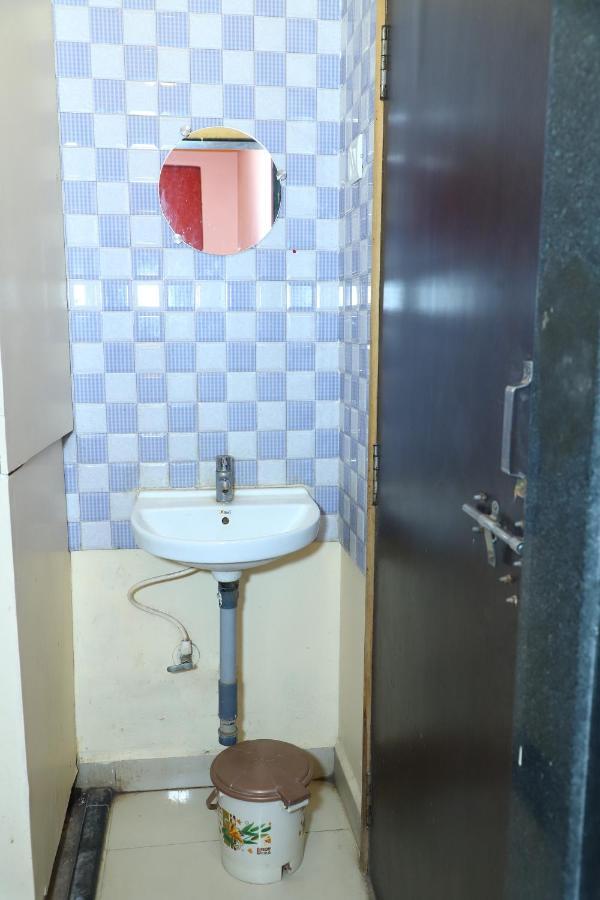 Sai Madhavi Palace Hotel Shirdi Extérieur photo