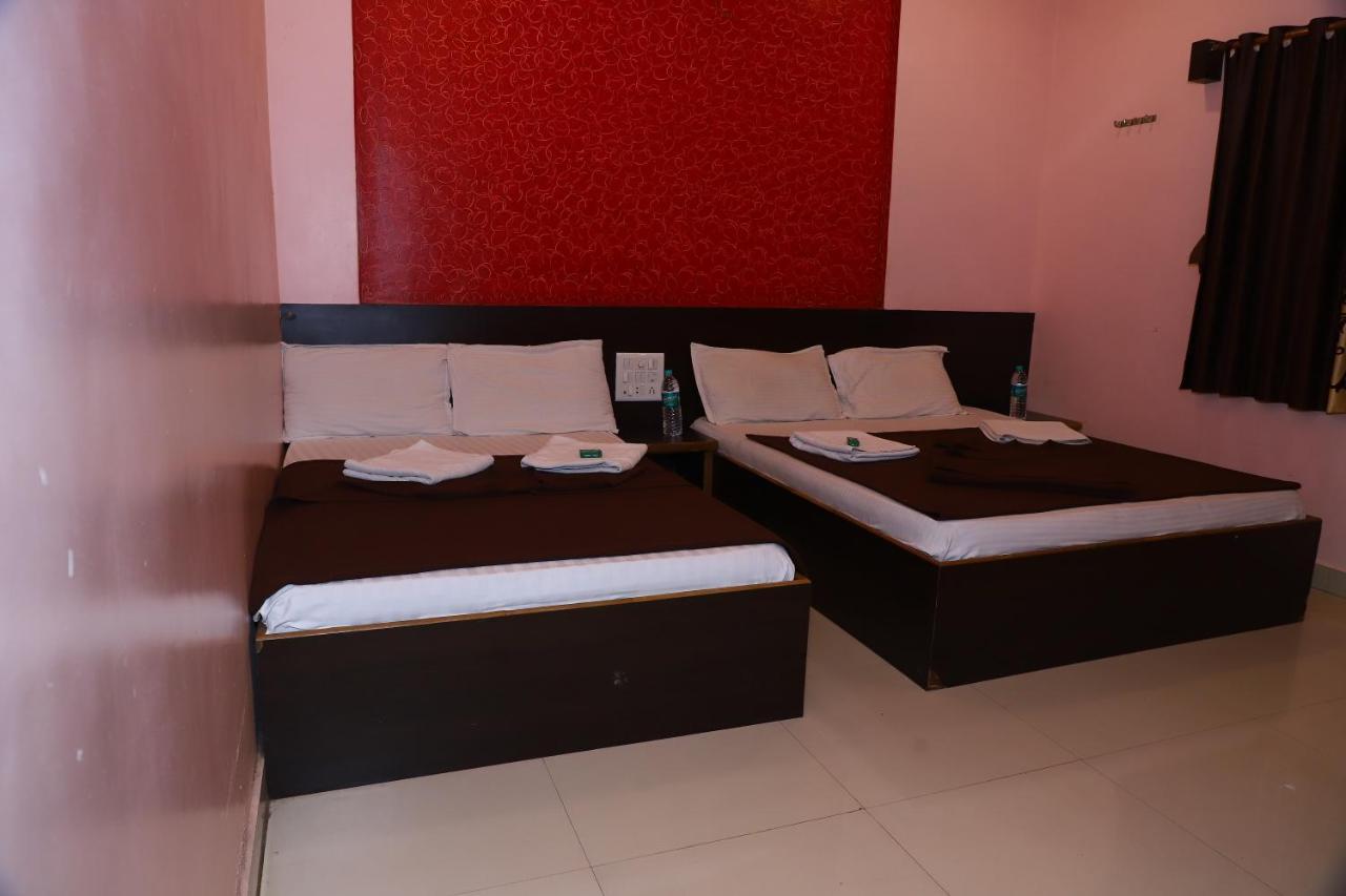 Sai Madhavi Palace Hotel Shirdi Extérieur photo
